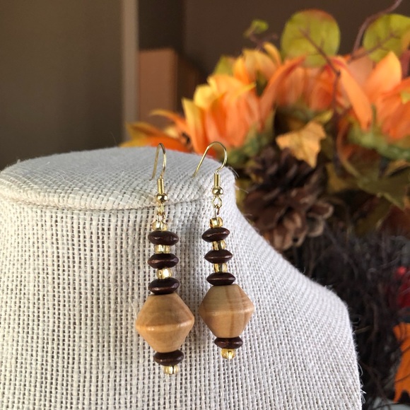 🌻Handmade Earrings 🌻 - Picture 2 of 7